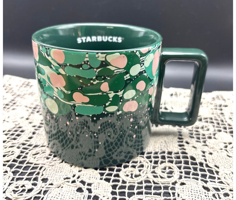 Starbucks 2022 Venetian Marble Green Mug 12 oz Limited Edition Holiday Cup